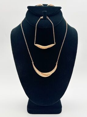Gold Tone Textured Jewelry Set – Necklace, Bracelet & Hoop Earrings